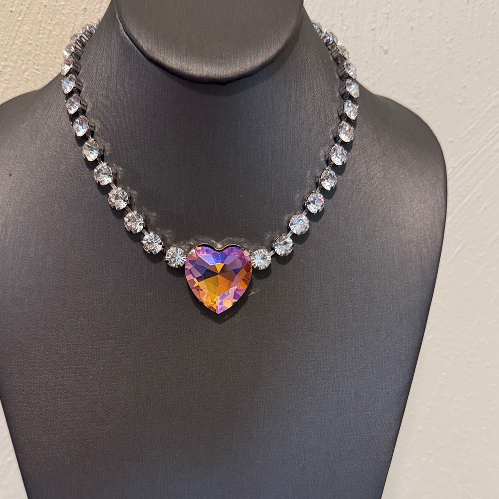 🛍️Elegant Heart Crystal Necklace